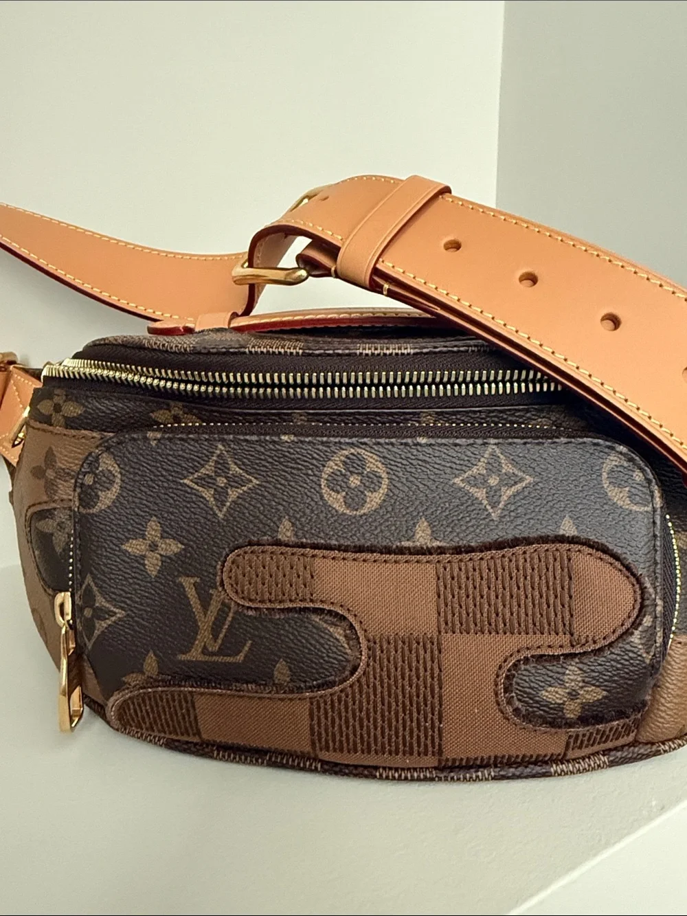 Louis Vuitton Mixed Monogram Canvas Men's Belt Bag (LIMITED EDITION) - Picture 3 of 13